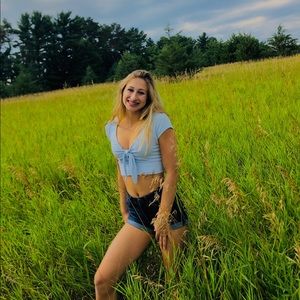 Meet your Posher, Leah